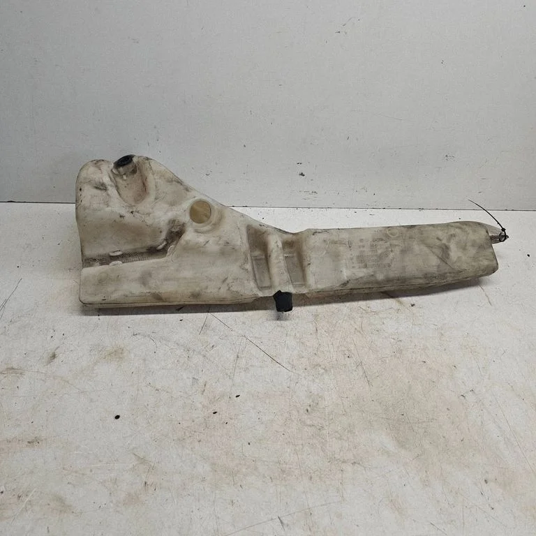 Windshield washer fluid reservoir/tank 9622195980