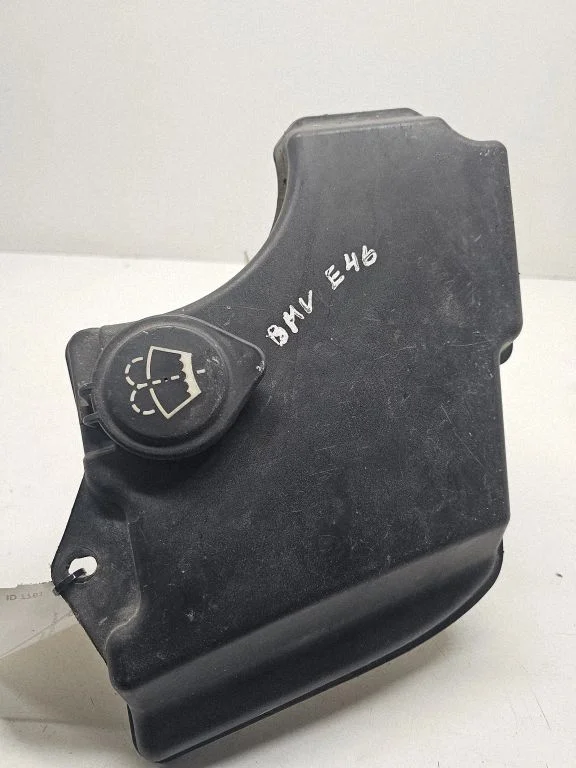 Windshield washer fluid reservoir/tank 7007970