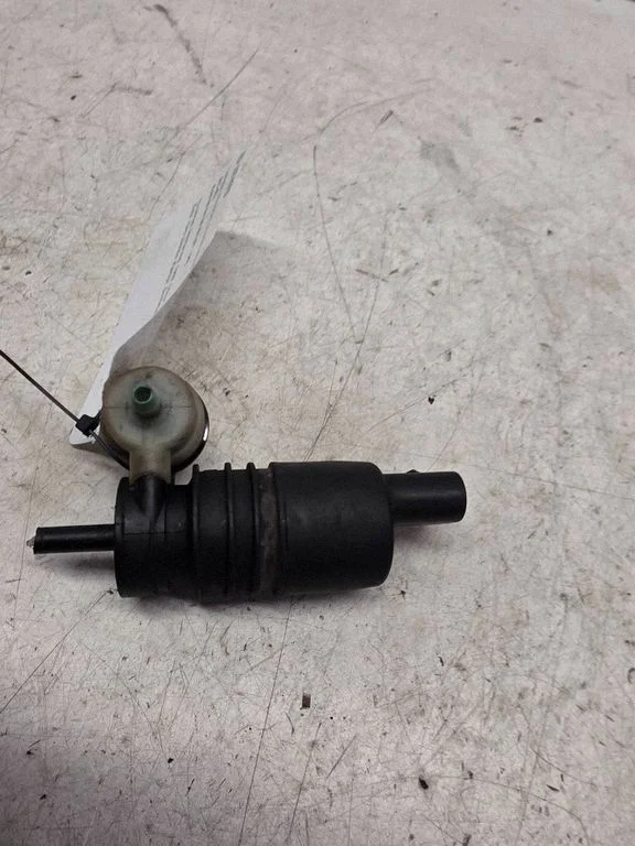 Windscreen/windshield washer pump