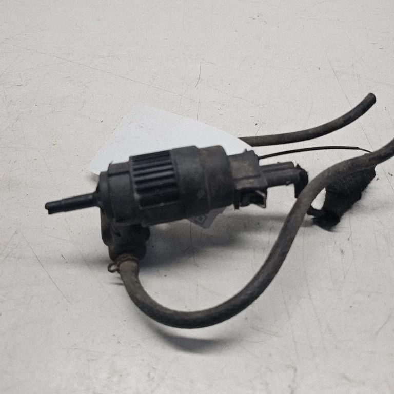 Windscreen/windshield washer pump 090586632