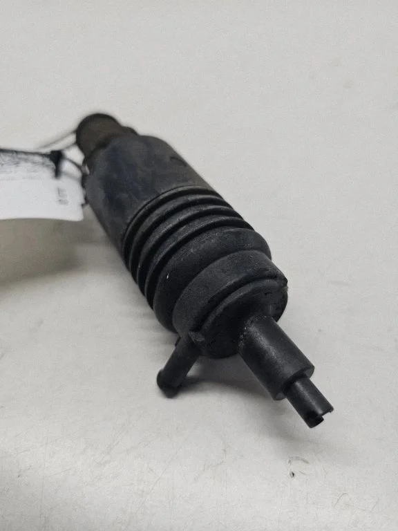 Windscreen/windshield washer pump 4A0955651