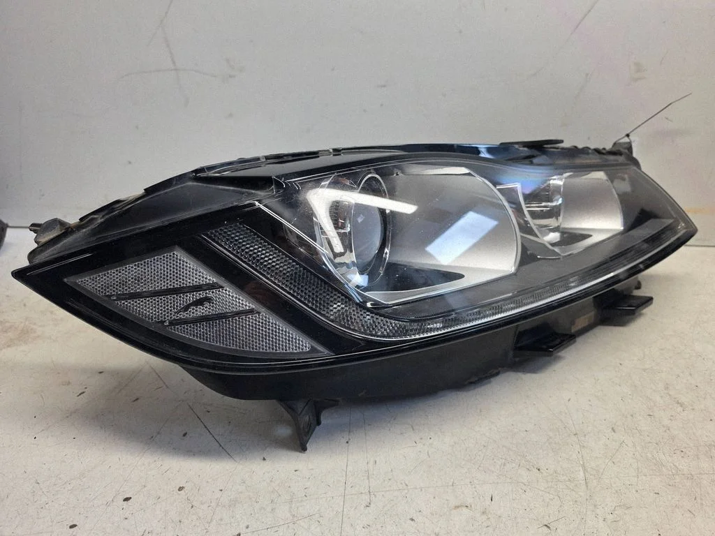 Priekšējais lukturis GX6313W029DG