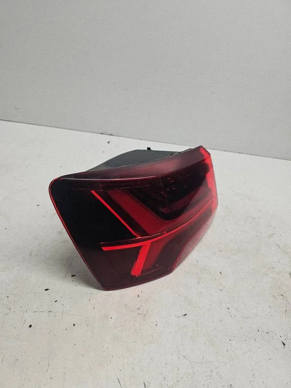 Rear/tail lights 4G9945095E