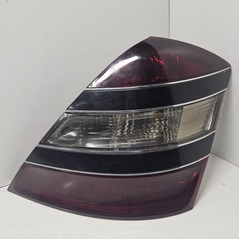 Rear/tail lights A22182001649197