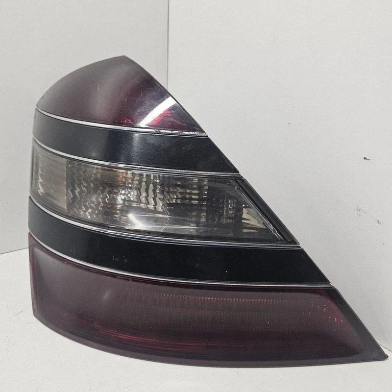 Rear/tail lights A2218600605