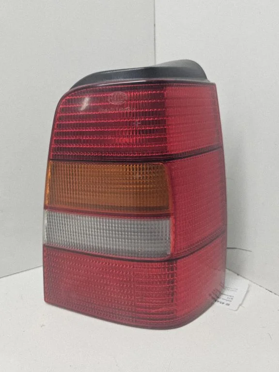 Lampa tylna w błotniku 1H9945112