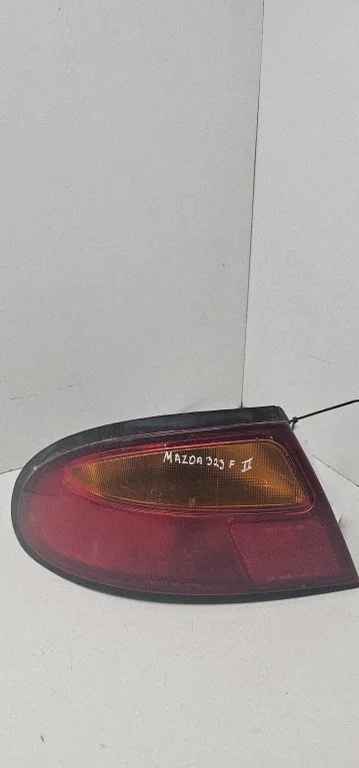 Lampa tylna w błotniku