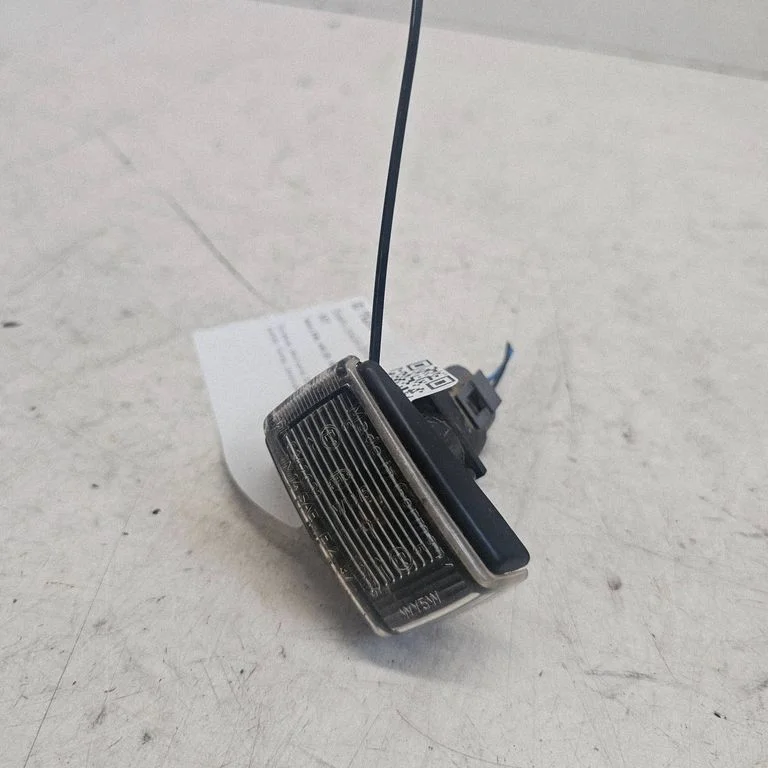Front fender indicator light STD761431