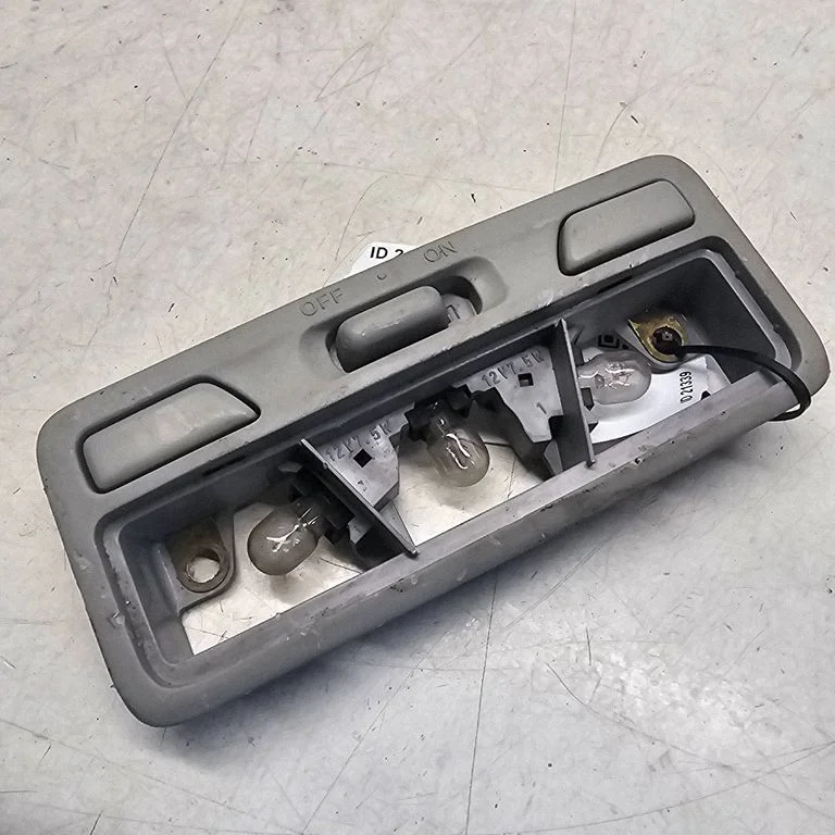 Front seat light MR330450