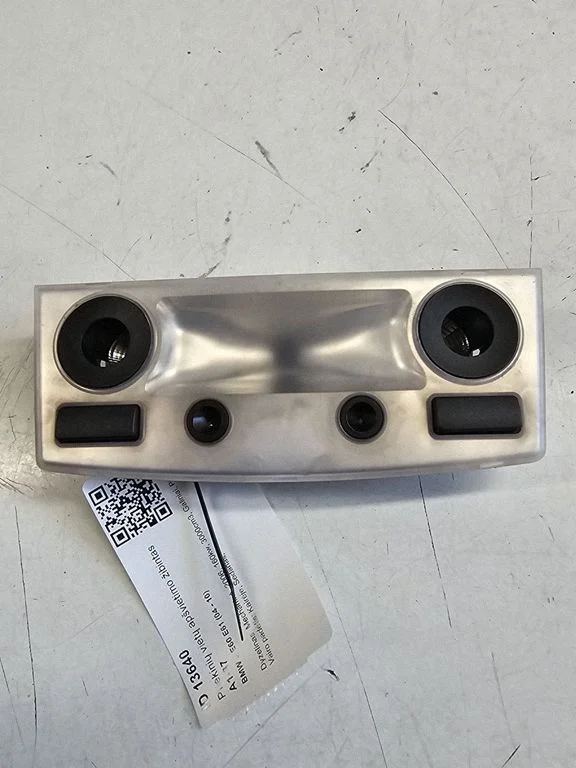 Esiistmete valgustustuli – BMW 5-seeria E60 E61 (2004-2010)