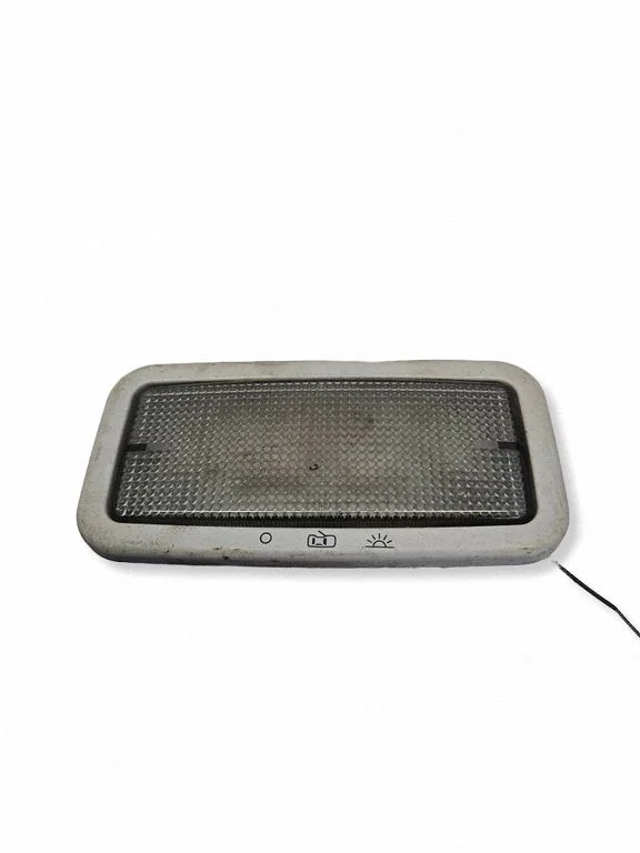 Lampka przednich siedzeń 6N0947105F
