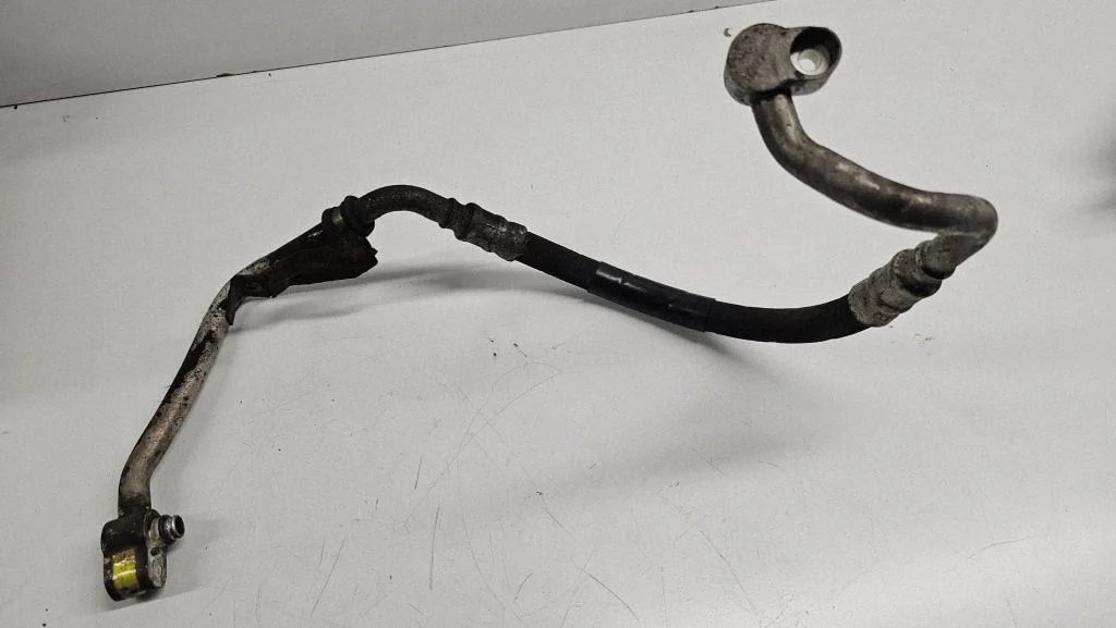 Air conditioning (A/C) pipe/hose