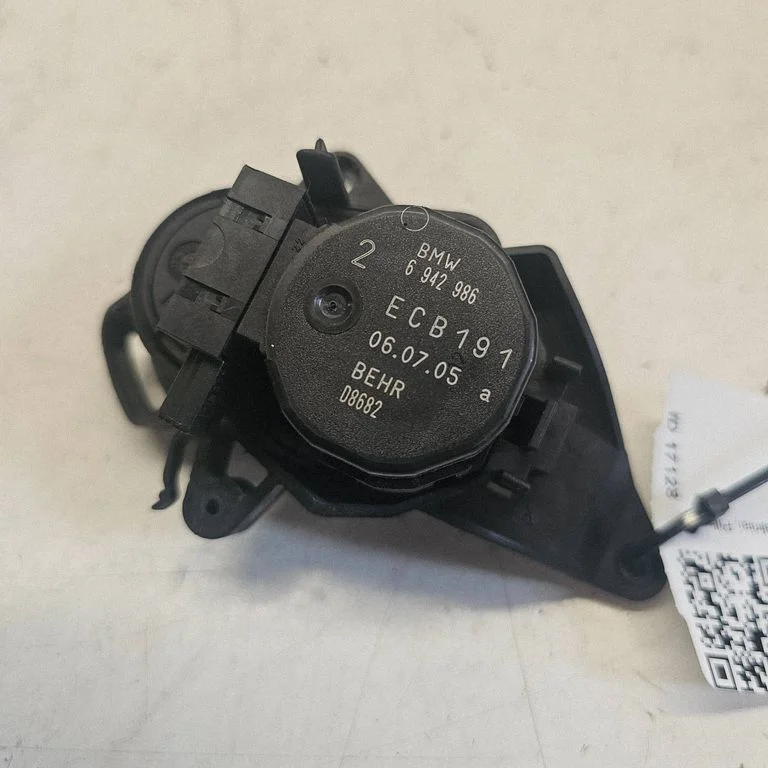 Air flap motor/actuator 6942986