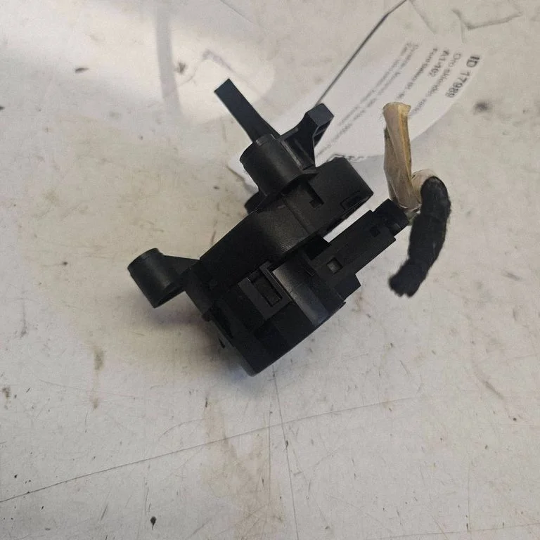 Air flap motor/actuator 7M3907511