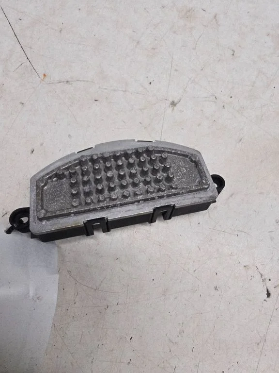 Heater blower motor/fan resistor GX7319E624AA