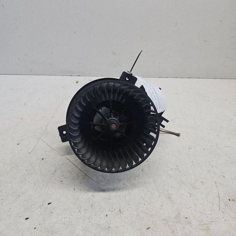 Salongipuhur DUW964292Z
