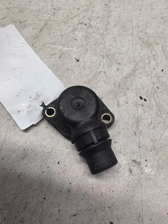 Engine coolant pipe/hose – Volkswagen Passat B5.5 (2001-2005)