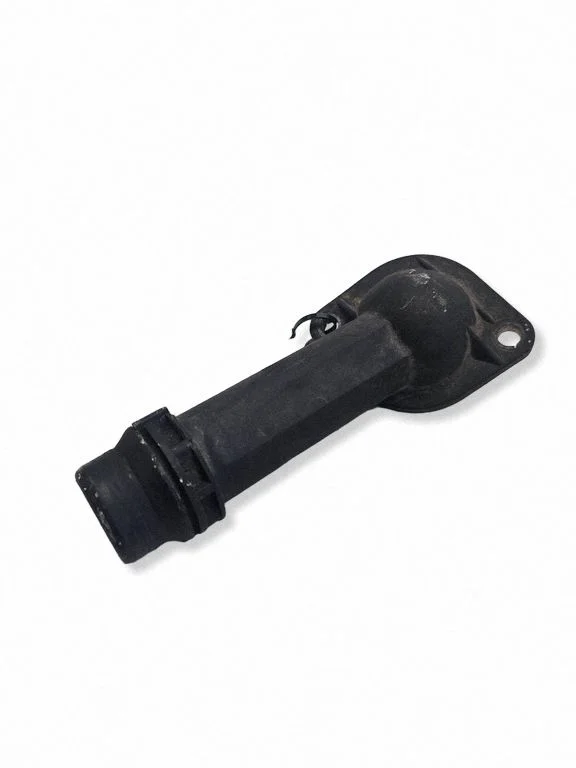 Engine coolant pipe/hose 06B121121