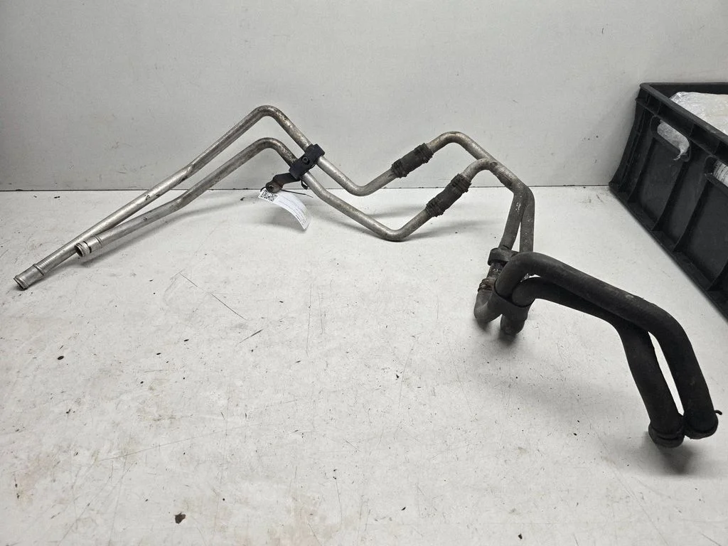 Engine coolant pipe/hose