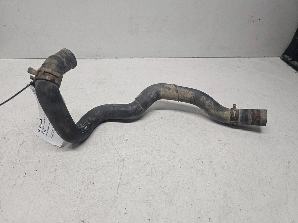Engine coolant pipe/hose