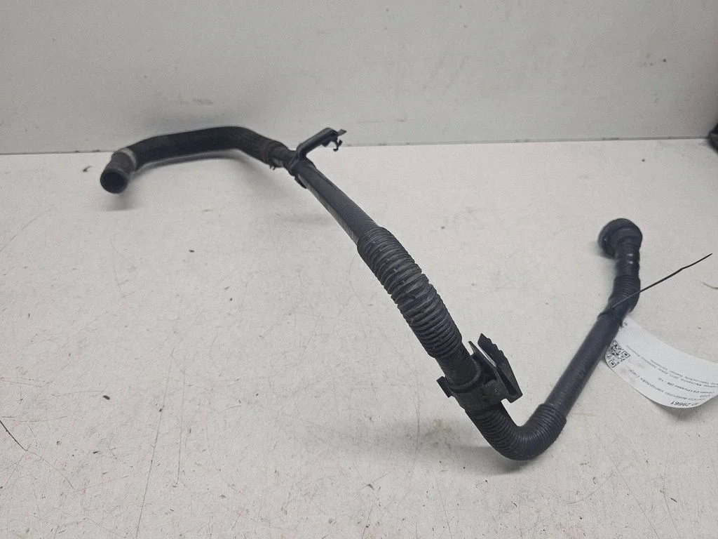 Engine coolant pipe/hose