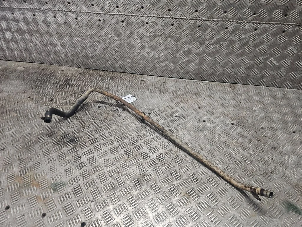 Engine coolant pipe/hose