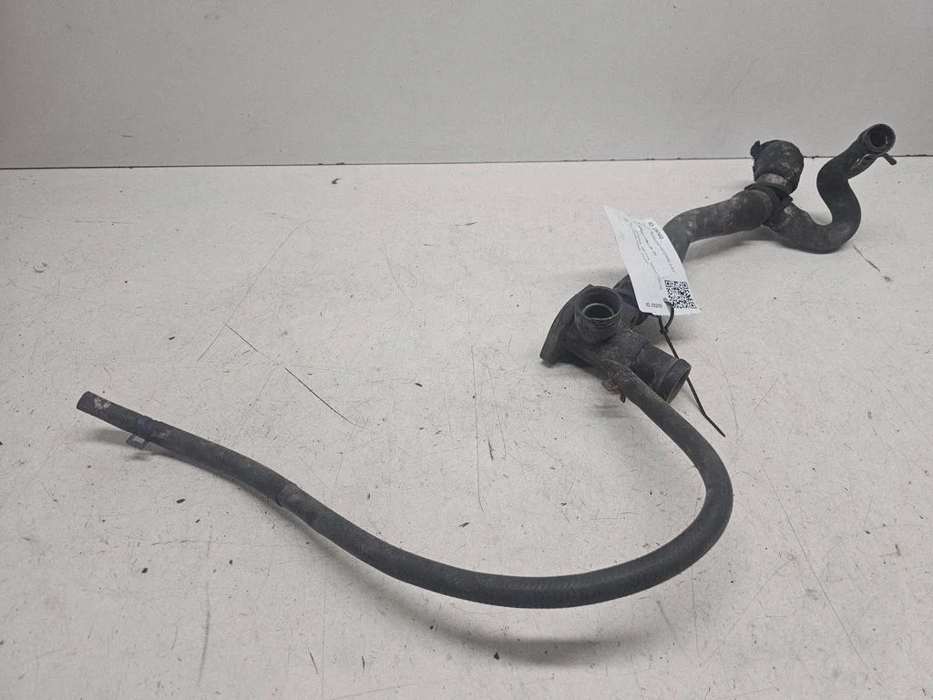 Engine coolant pipe/hose