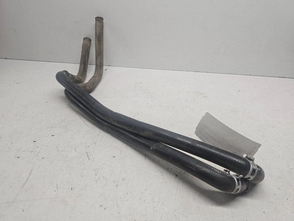 Engine coolant pipe/hose