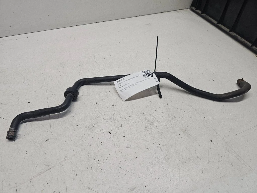 Engine coolant pipe/hose