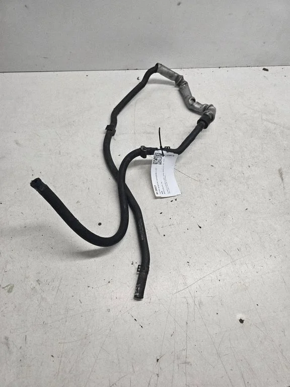Engine coolant pipe/hose