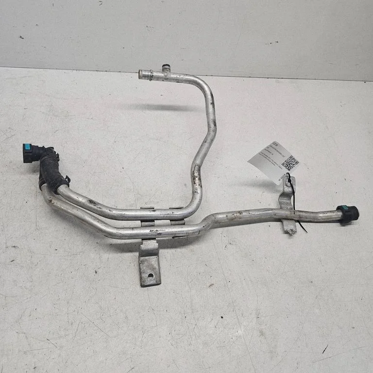 Engine coolant pipe/hose