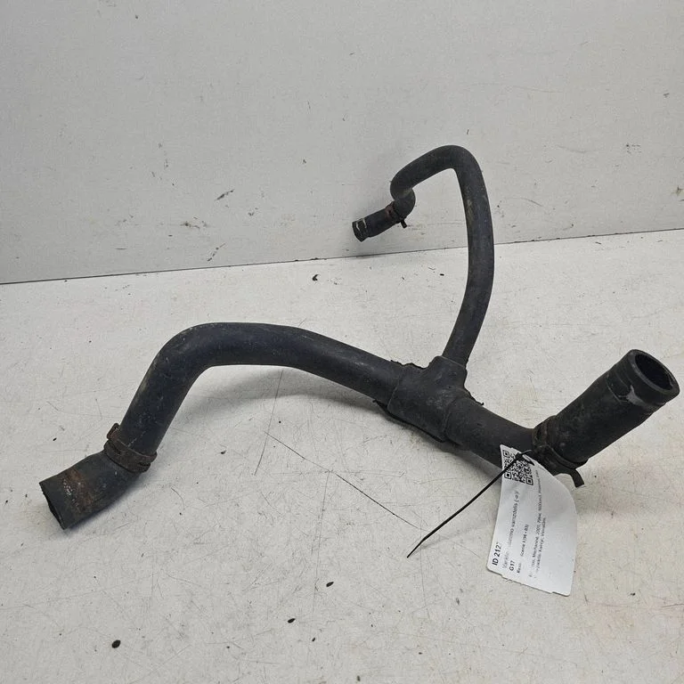 Engine coolant pipe/hose