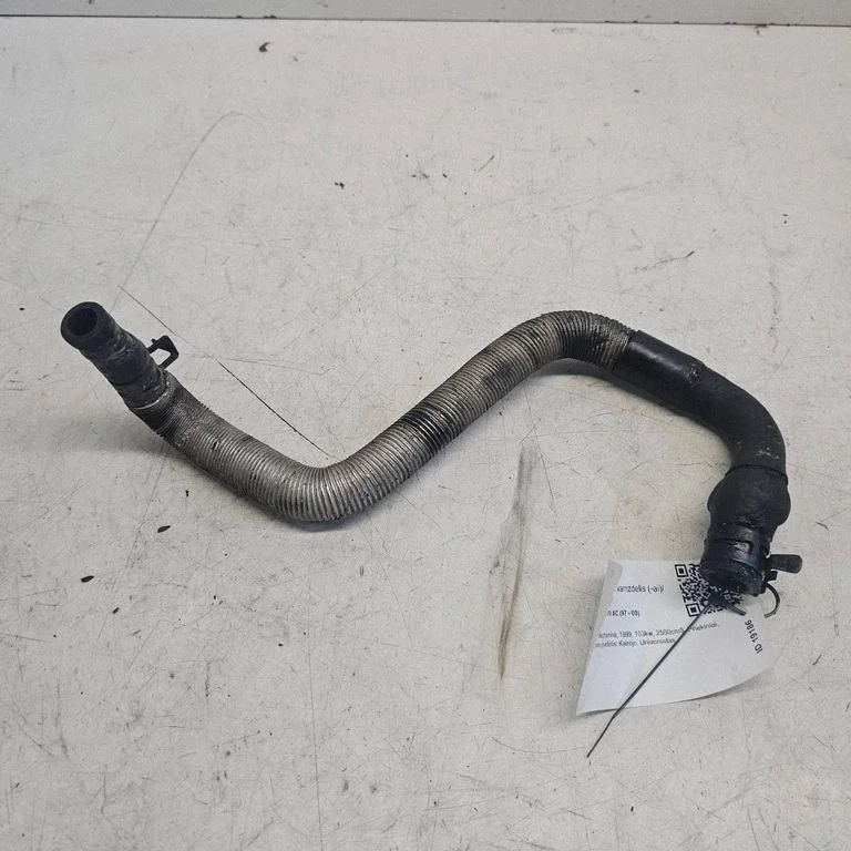 Engine coolant pipe/hose