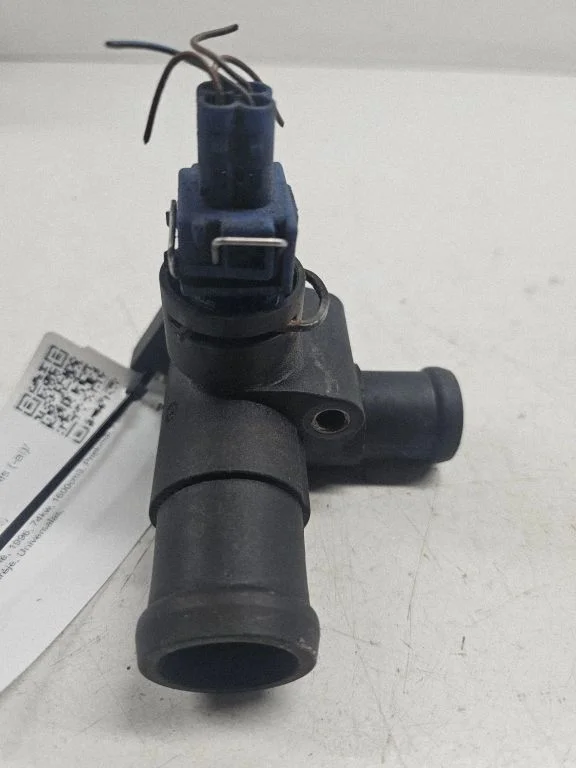 Engine coolant pipe/hose