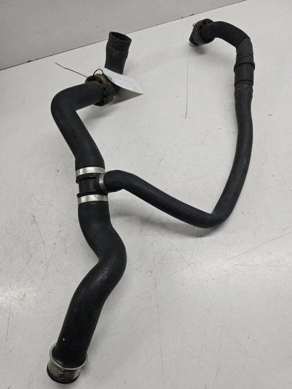 Engine coolant pipe/hose 2023213
