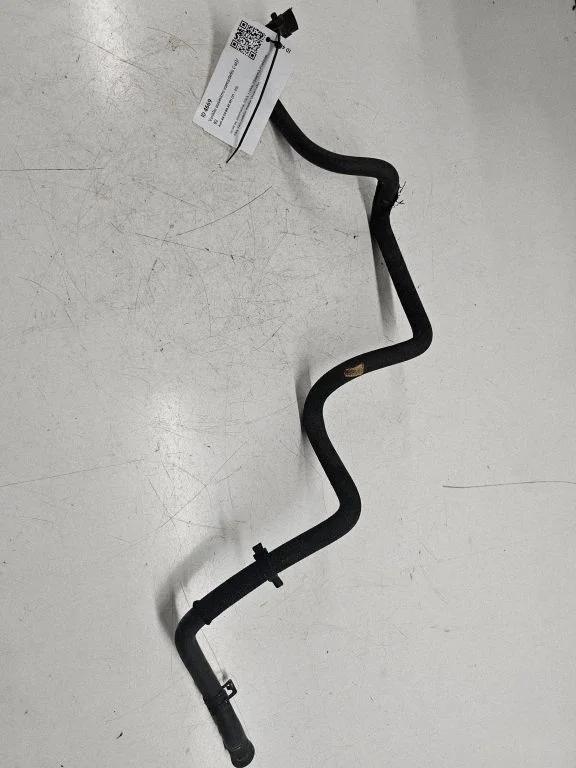 Engine coolant pipe/hose