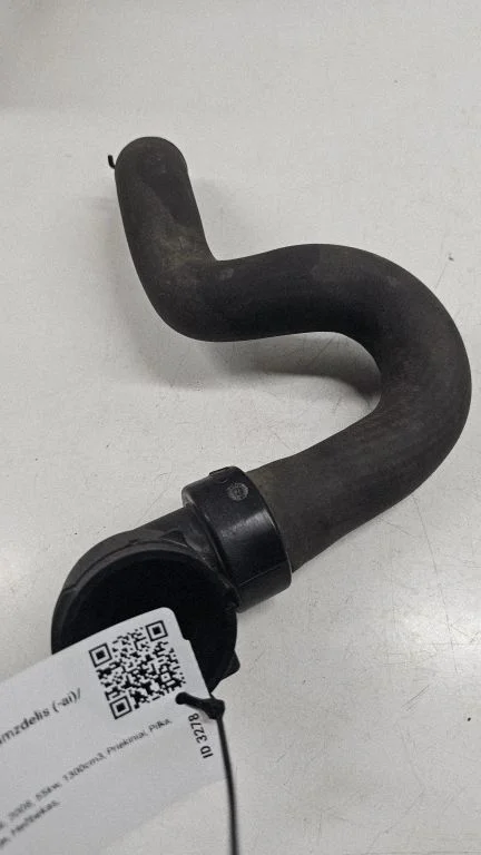 Engine coolant pipe/hose