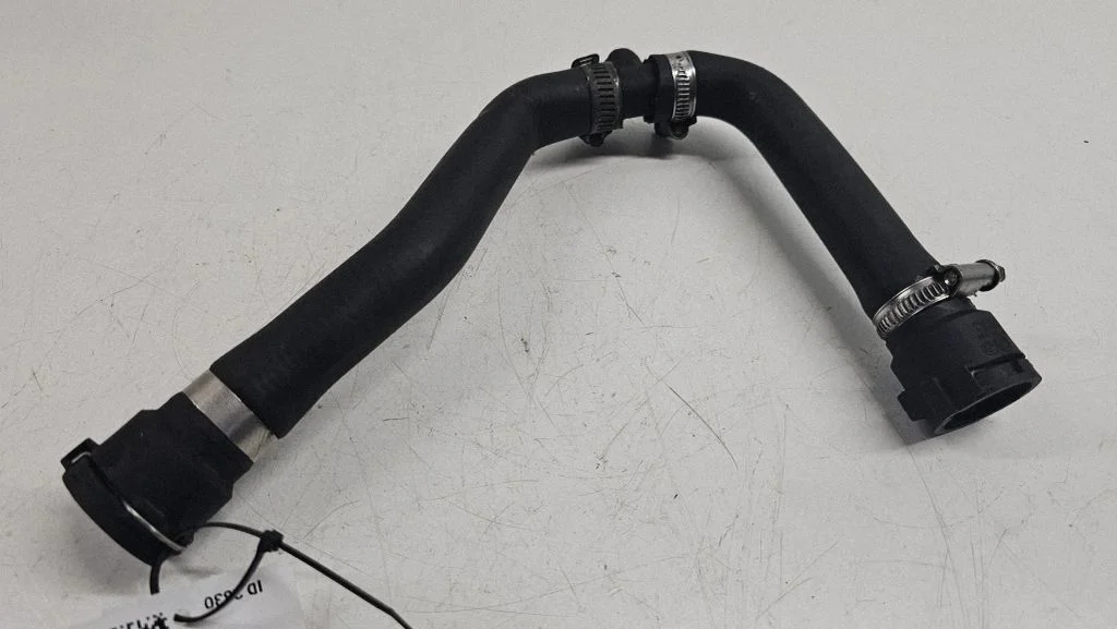 Engine coolant pipe/hose