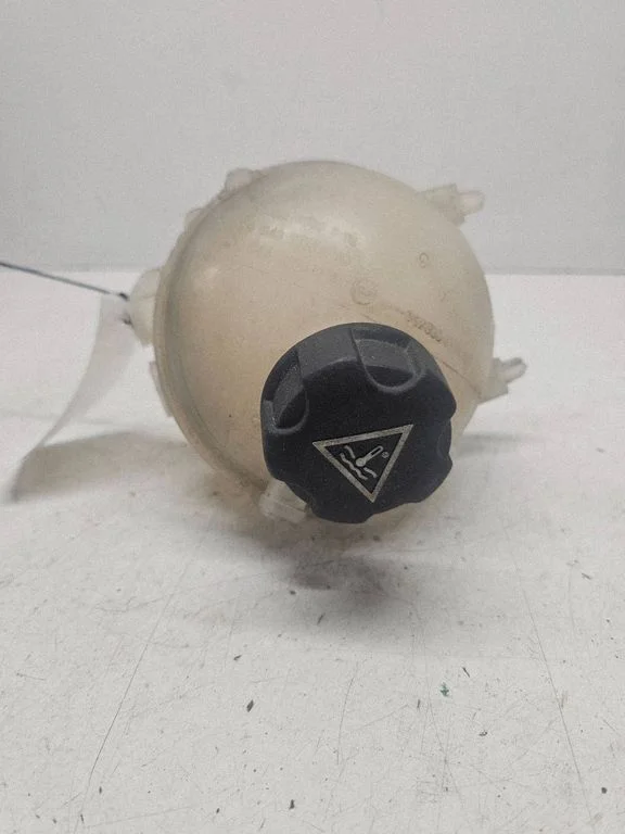 Coolant expansion tank/reservoir 9654310780
