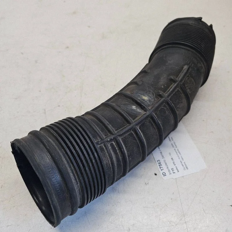 Wąż / rura intercoolera 6898050