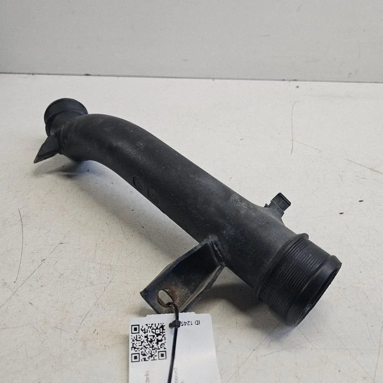 Vahejahuti voolik (-ud)/ toru (-d) – Opel Vectra C (2002-2005)