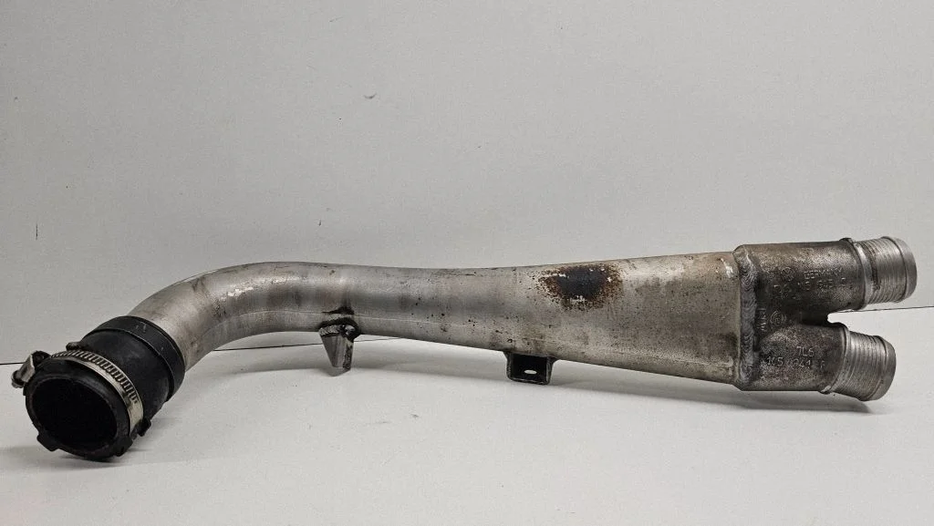 Intercooler hose/pipe