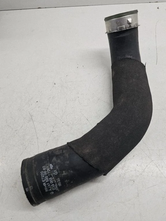 Intercooler hose/pipe A2515280082