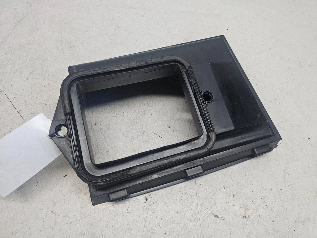 Air filter box 1J1819640B