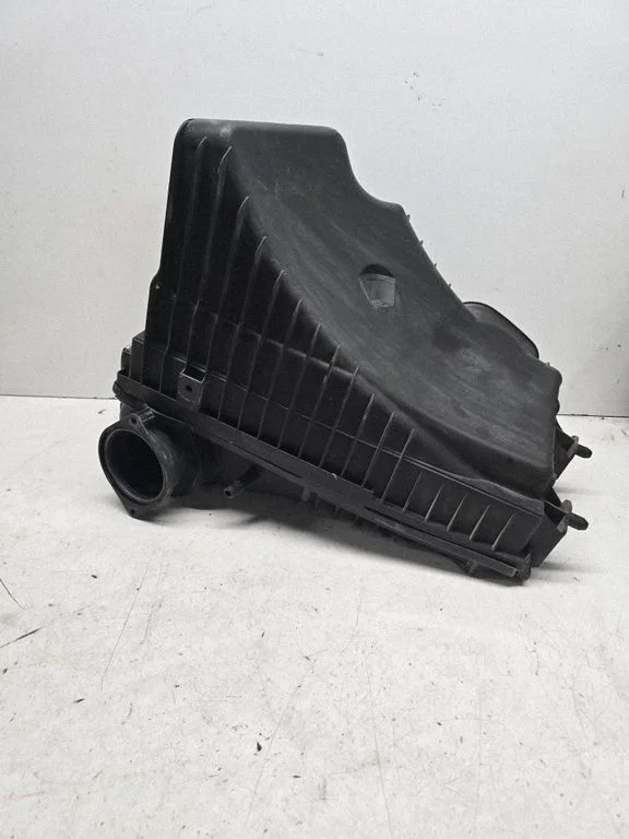 Air filter box – Audi Q7 4L (2005-2015)