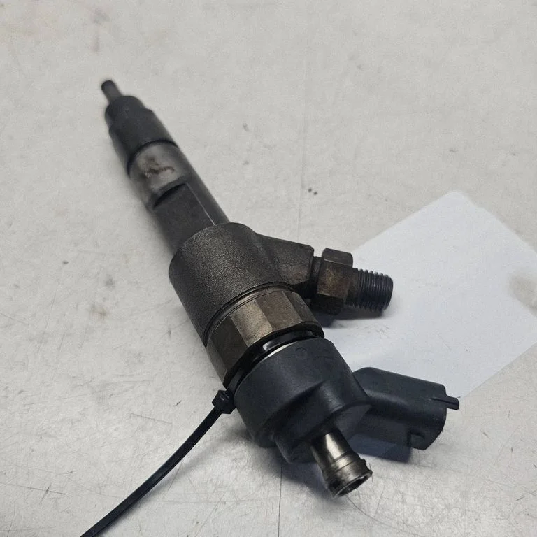 Fuel injector 044512002