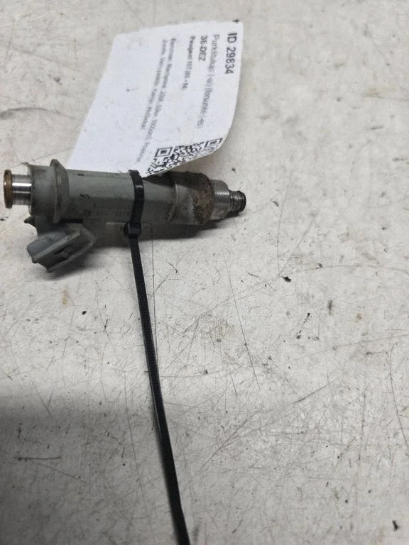 Fuel injector 2325000010