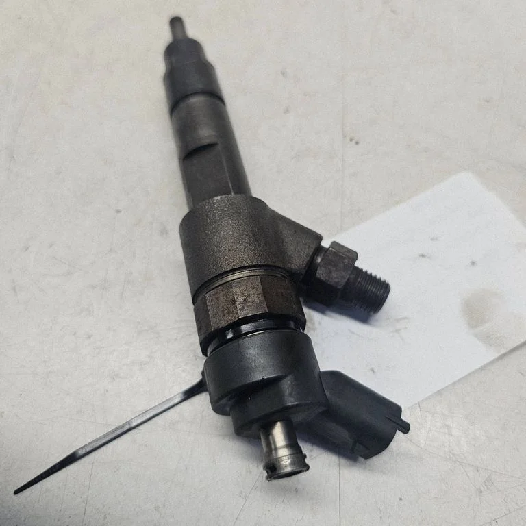 Fuel injector 044512002