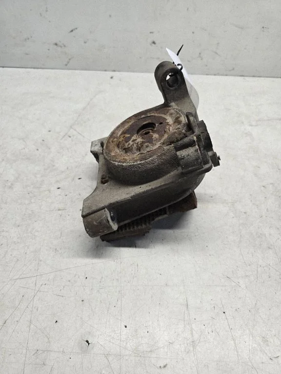 Engine mount bracket