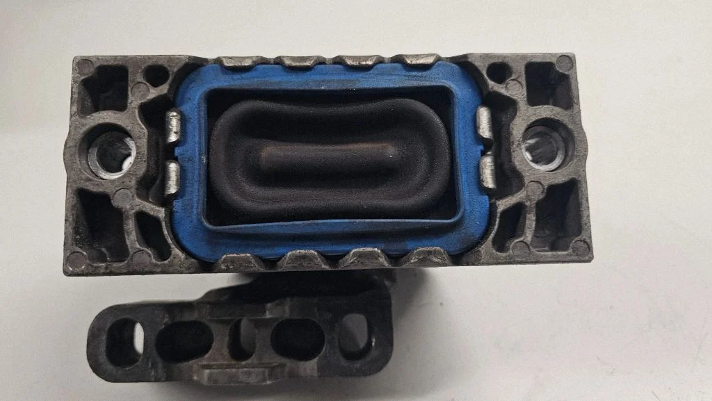 Engine mount bracket 1K0199262